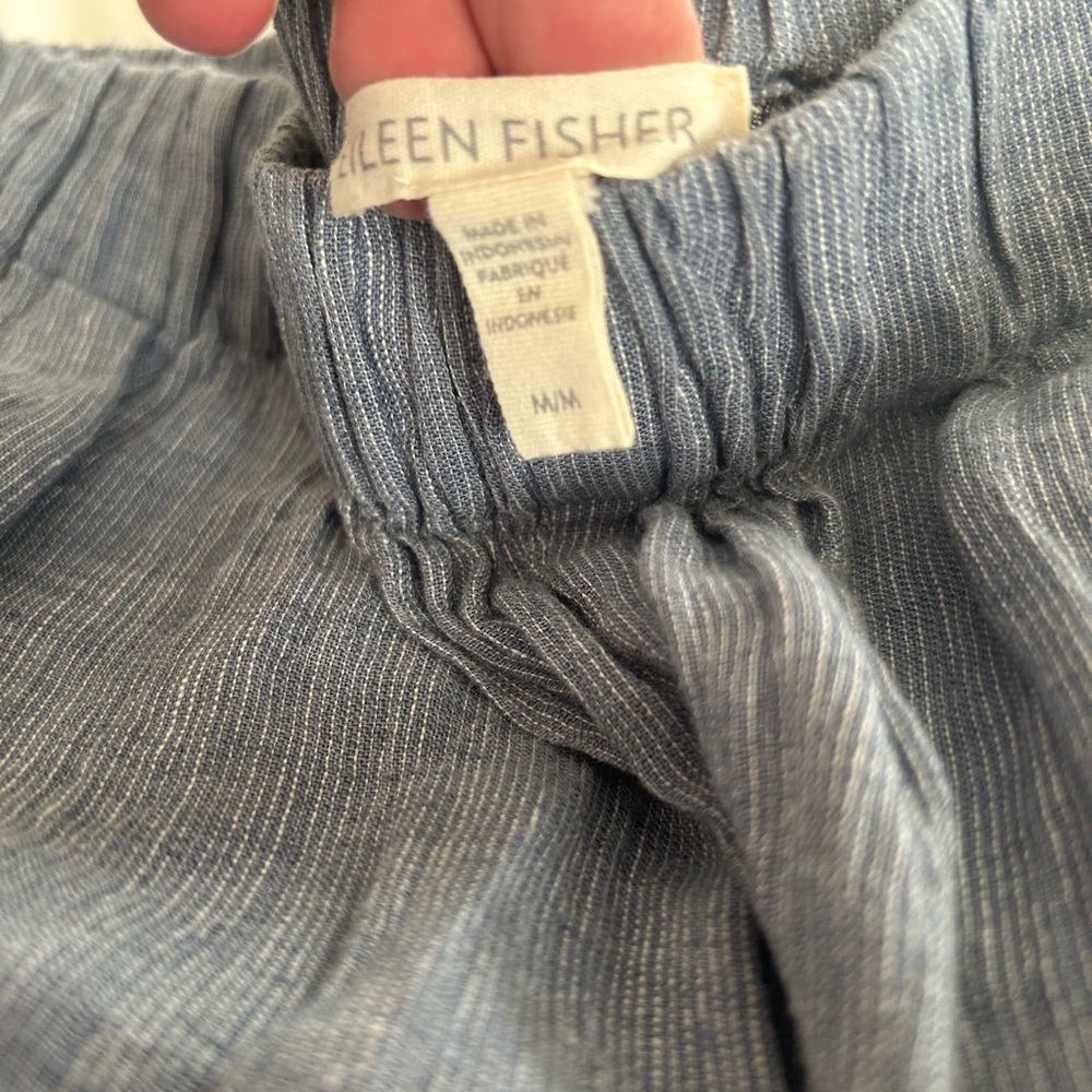 Eileen fisher new cute, size Medium.  My mom order 2 🤣
